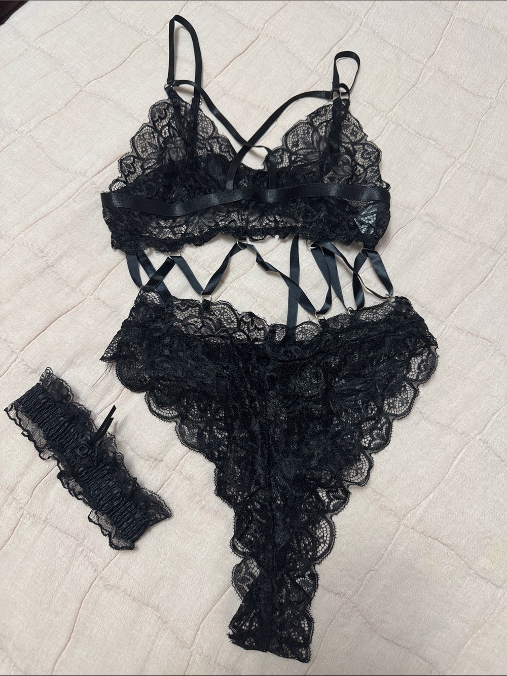 SHEIN Black Lace Strappy Bralette & Lace Brief Set
